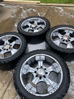 🛞rims 22 inch 8 lugs on 33/12.50/22🛞