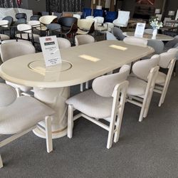 High quality Modern Dining Set!! Brand new!! 
