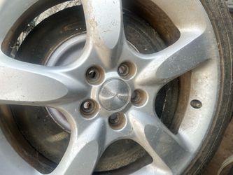 Subaru 17-Inch Alloy Wheel with 215/50R17 Tire