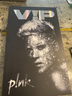 PiNK 2023 SUMMER CARNIVAL EXCLUSIVE VIP GIFT BOX Postcards, Lanyard, VIP card