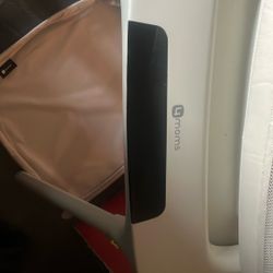 4 Moms Bassinet 