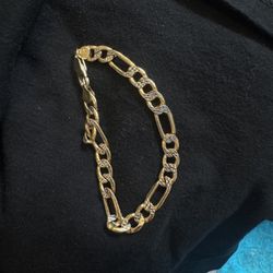 14k Gold Figaro Bracelet