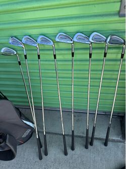 Golf Club Set Wilson Powersole 3-9 Irons, PW & 1, 3, 5 Woods Set