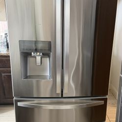 $0 Kenmore refrigerator - Pickup Today