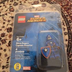 LEGO SDCC Exclusive  Steve Roger's Captain America