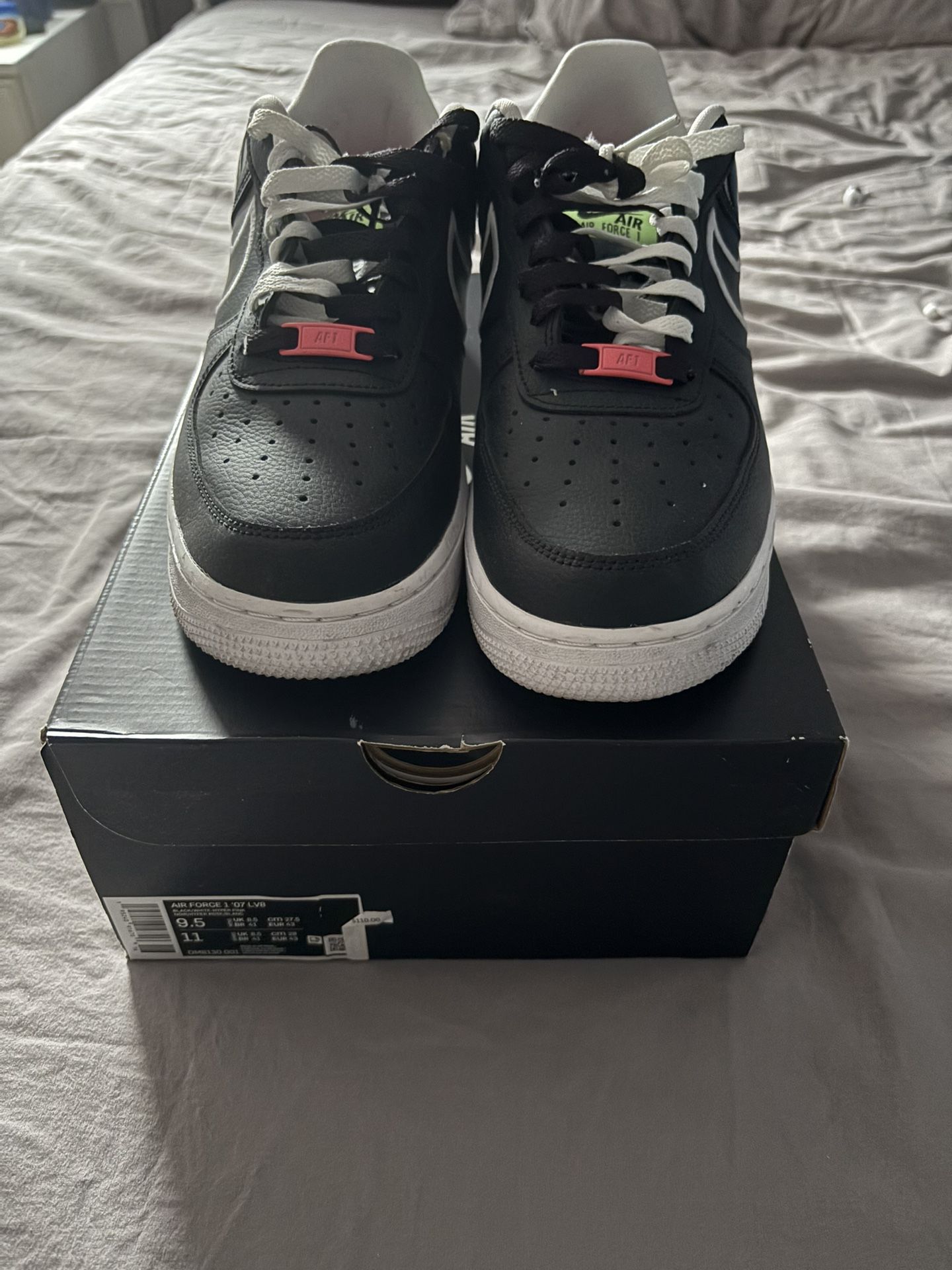 Nike Air Force 1 Lv8 Size 9.5 M