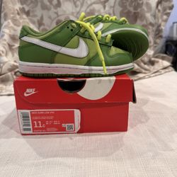 Nike Dunk Low Unisex Kids Leather Sneakers Green White Yellow, Size 11C