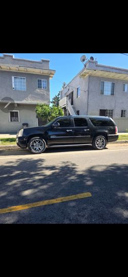 GMC Yukon Denali 2010