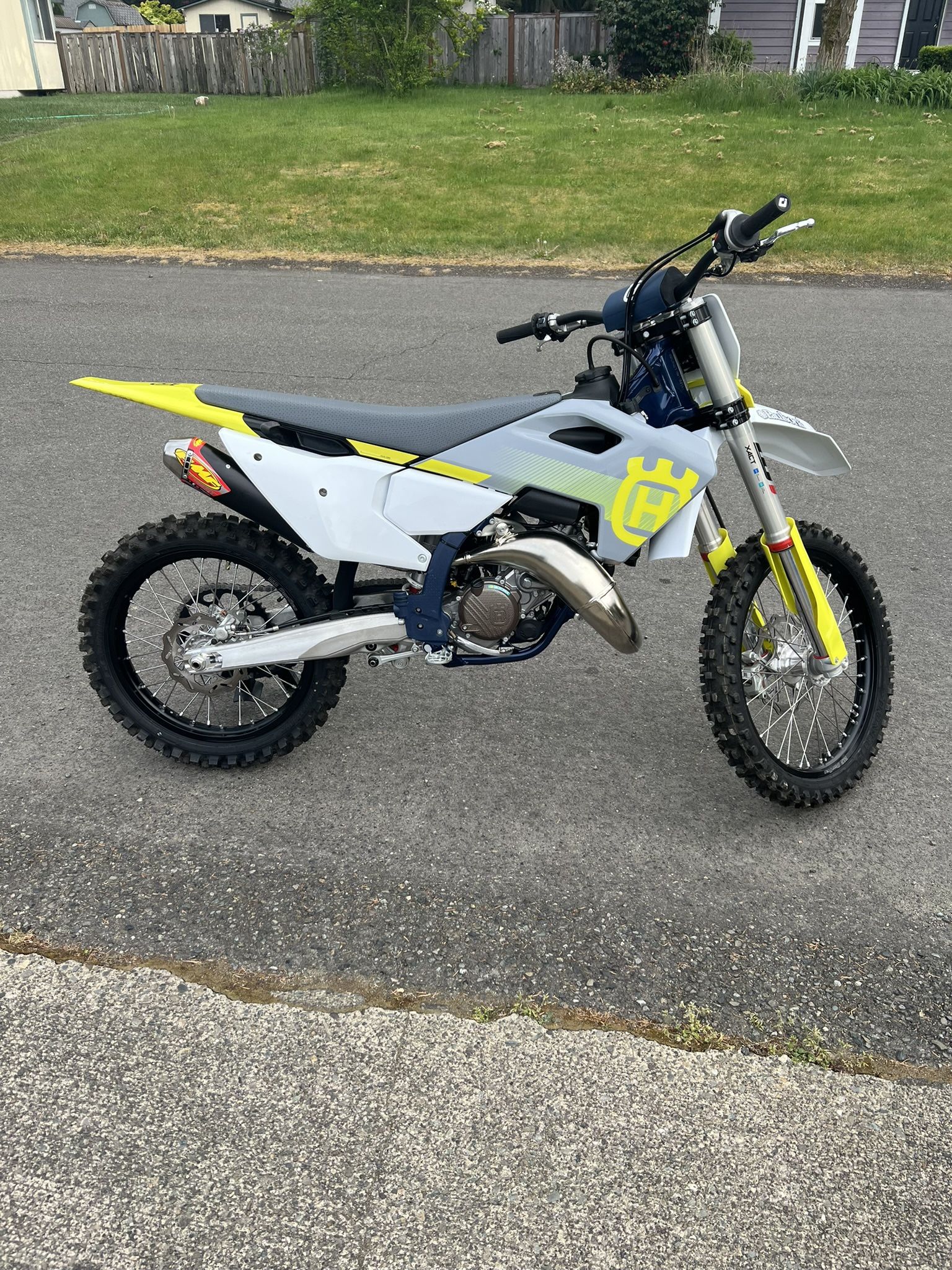 2 Stroke, only 4hrs on it! $5,500