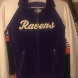 Lnew Women’s in bordered ravens fleece jacket size medium to large only $20 firm