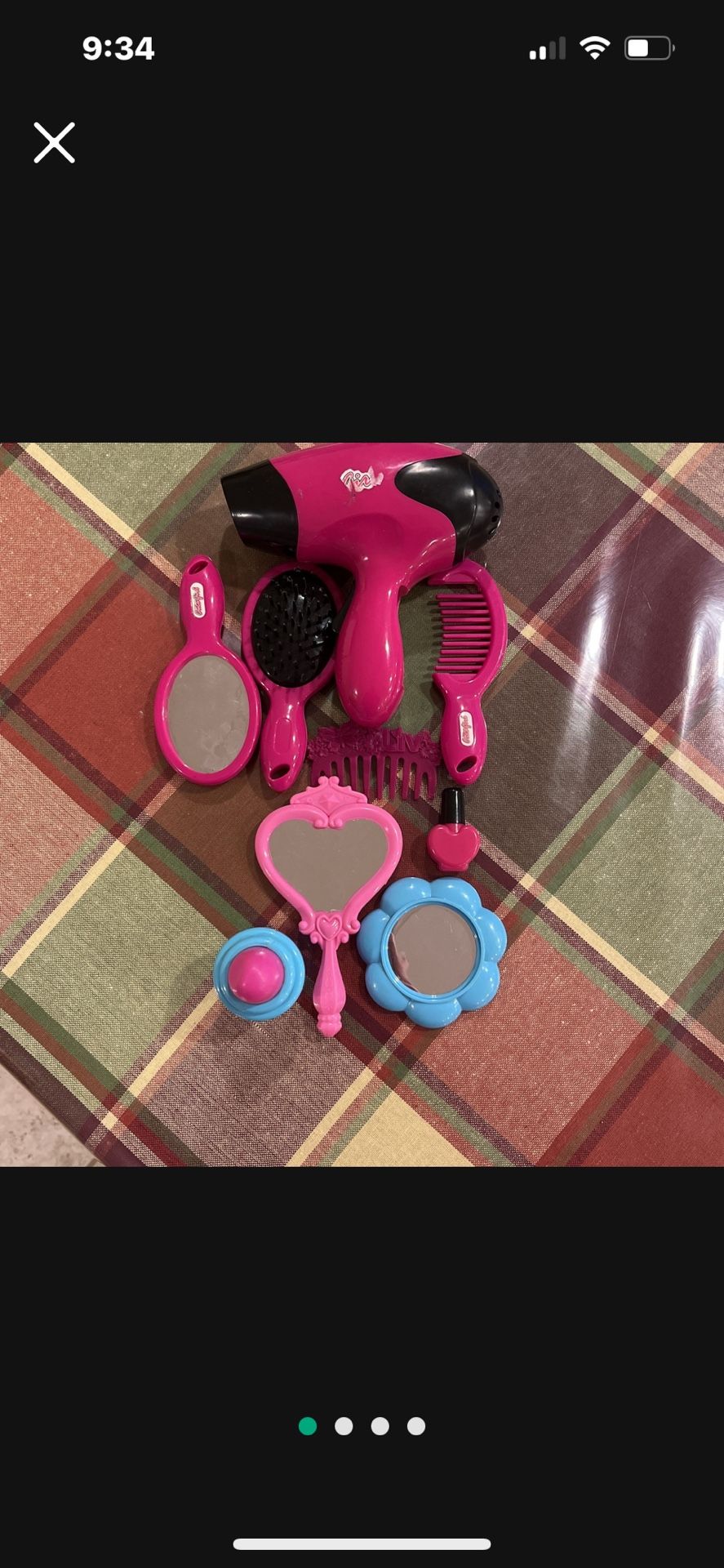 Toys Blow Dryer Works Don’t Have Cover For The Batteries 