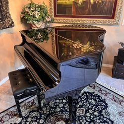 Hallet Davis & Co Piano