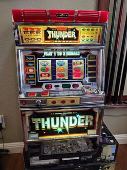 Thunder Slot Machine