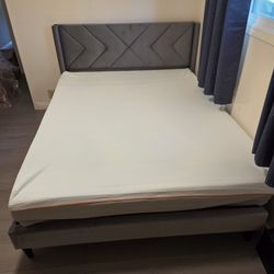 Brand New Queen Size Bed Grey Velvet With 10 Inch Memory Foam Matt $439 