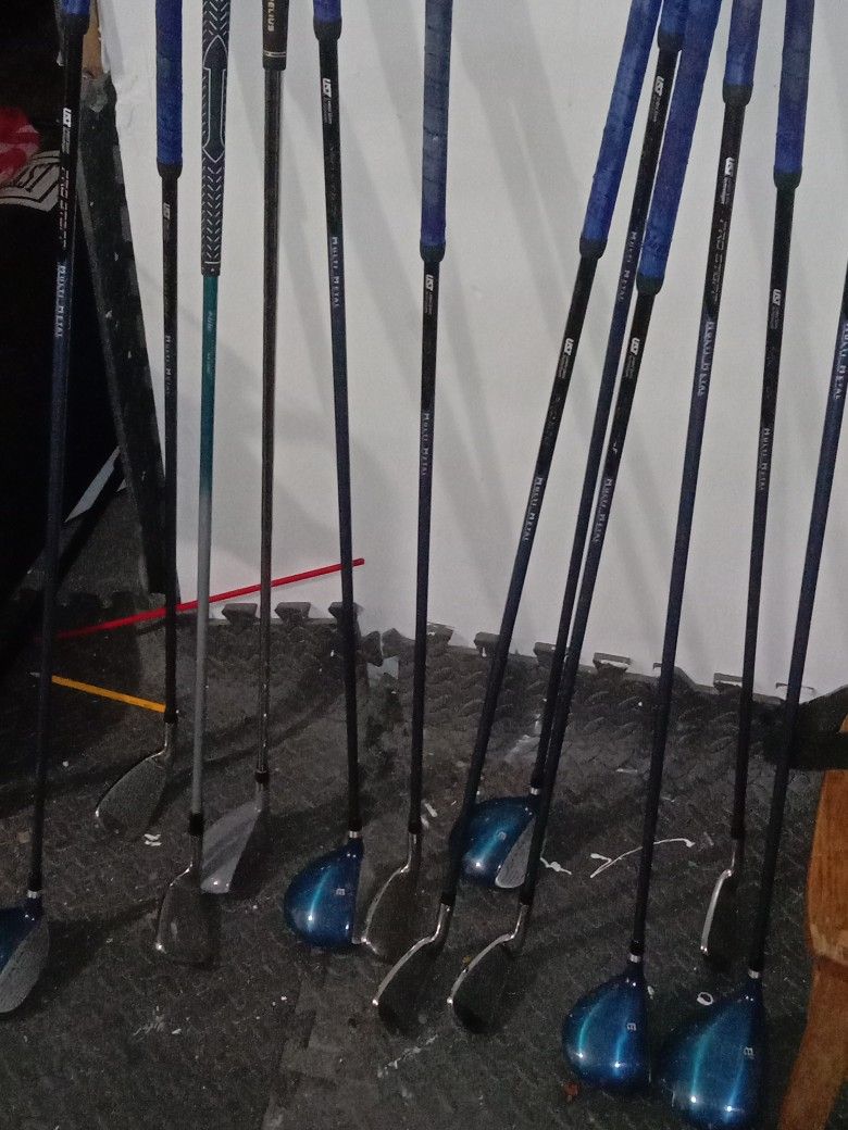 Attention! Wilson Golf Clubs And Others