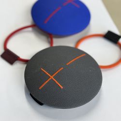 Set of 2 UE BOOM Miniroll Bluetooth speakers used