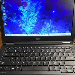 Dell Laptop,  8gb RAM - Windows 11 Pro