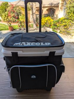 Maxcold Igloo Cooler