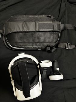 Meta Quest 2 VR Headset with Controllers and Carry Bag
