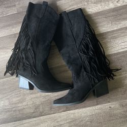 Women’s Black Fringe Cowboy Boots Size 6