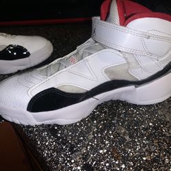 Jordan Jump Man Two Trey 