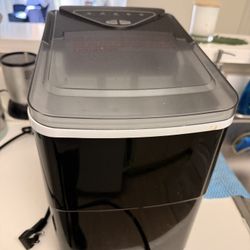 Ice Maker 