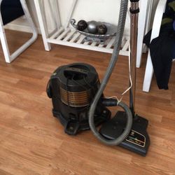 Rainbow vacuum cleaner works perfect very good condition