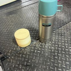 Vintage Thermos With Insulated Container (soup) 