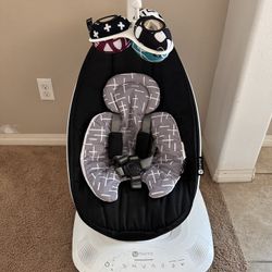 4 Moms Swing 