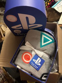 New In Gift Box : Sony PlayStation Logo Plush Throw  40”x50”  Cute Kid’s Throw   Very Comfty $10