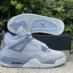 Air Jordan 4 Retro UNC 