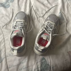 PUMA Women's Milenio Tech Shoes, Cool Light Vapor Gray-Silver