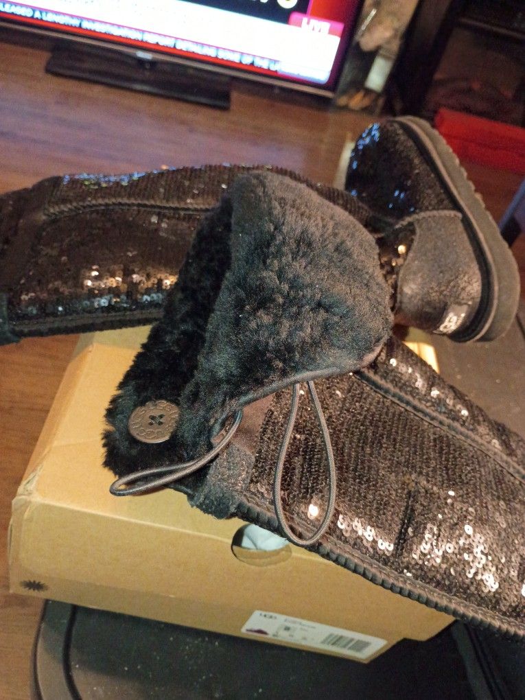 UGG OVER THE KNEE BAILEY BUTTON SPARKLE 7. BLACK HOLOGRAM BOOT