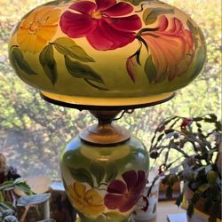 Antique Floral Class Lamp