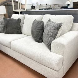 New 96” Sofa 🔥🔥 HOT BUY 