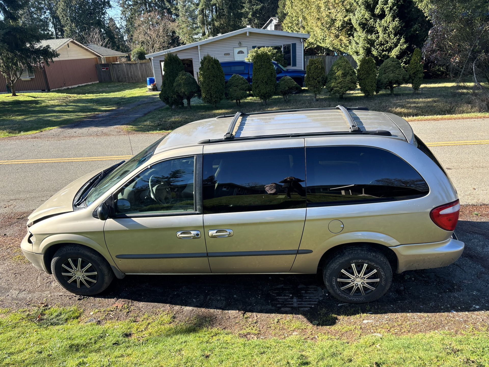 2 Dodge caravan