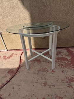 SET OF 2 SIDE ROUND TABLE CASH ONLY