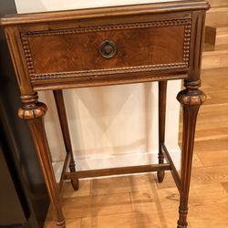 Antique Berkey & Gay Walnut Nightstand / Side Table – Stamped