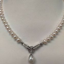 Diamond 💎 Pearl Necklace