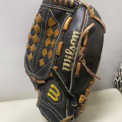 Wilson Baseball Glove 