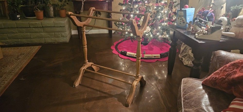 Wooden Quilt / Blanket Rack β Solid Wood