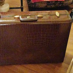 Vintage Samsonite Leather Suitcase
