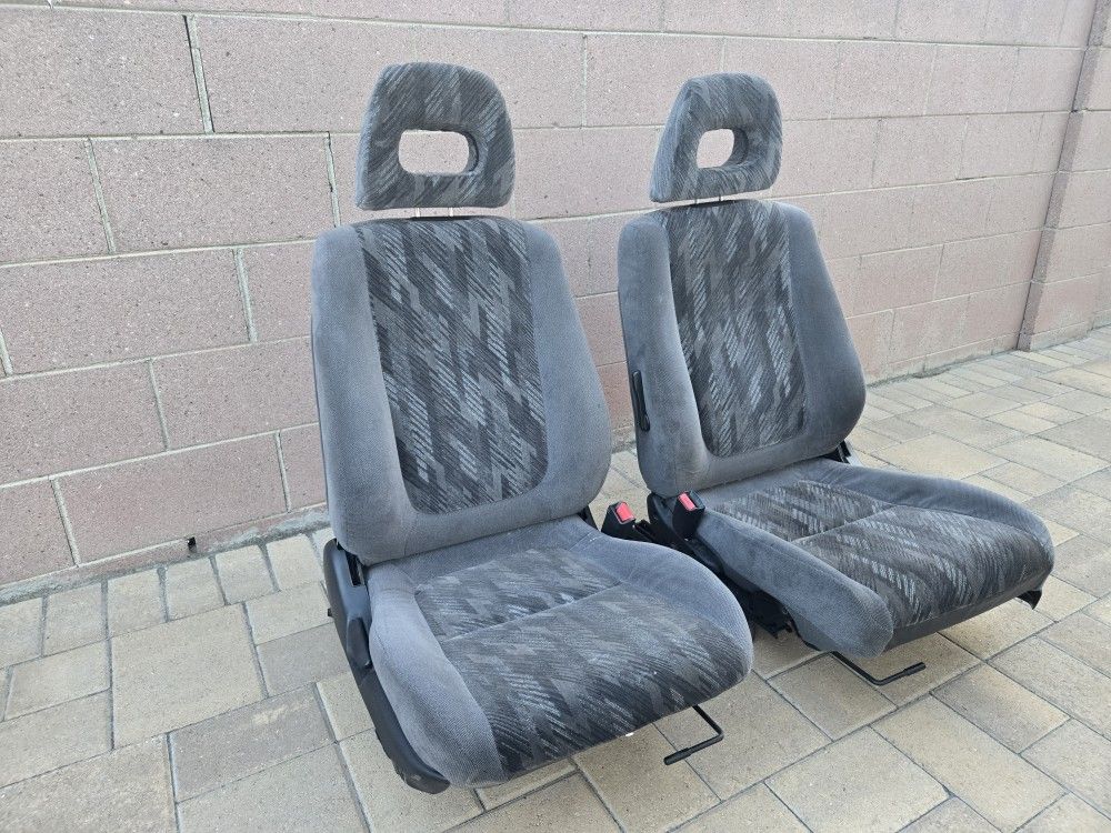 94-01 Acura Integra LS Front Seats
