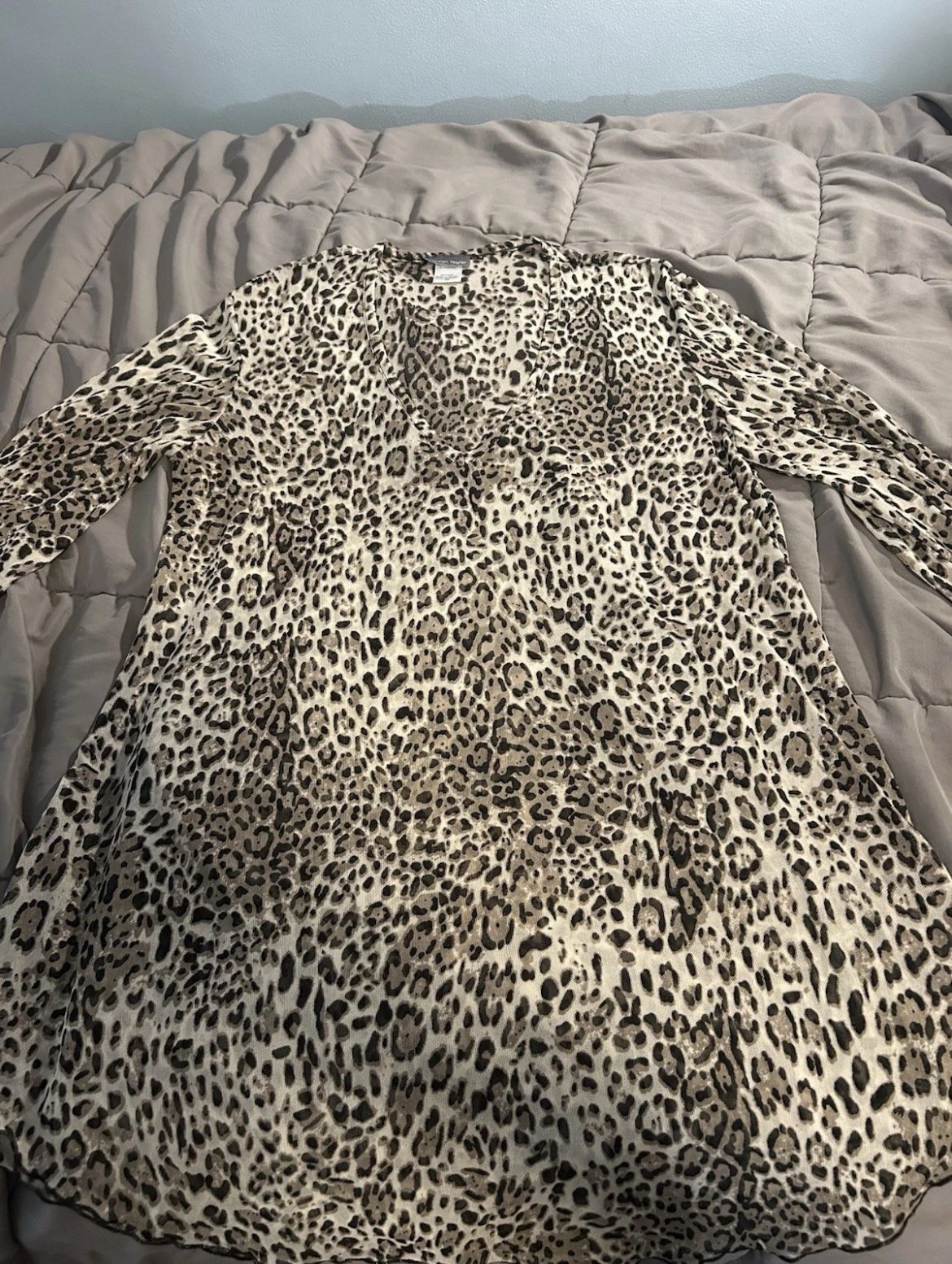 Jordan Taylor Swimsuit Cover Up - Women’s Medium - Leopard Print - Mesh Tunic