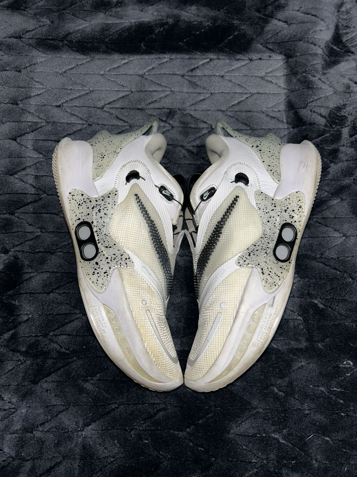 Nike Adapt Size 8 Self Lacing Shoes