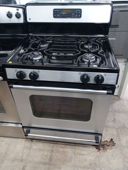 GE stainless steel 4-burner gas stove - Free delivery