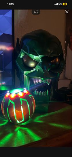 Green goblin helmet