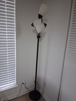 3 light lamp post