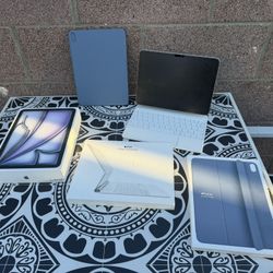 2024 iPad Pro 11” M2 128GB WiFi + Magic Keyboard Bundle