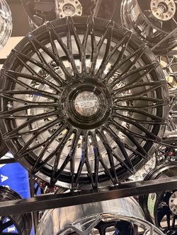 22s staggered wheels tires new 5x120 Cadillac staggered